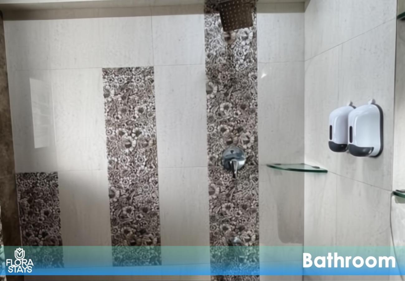 Apartament 3bhk Service In Parel