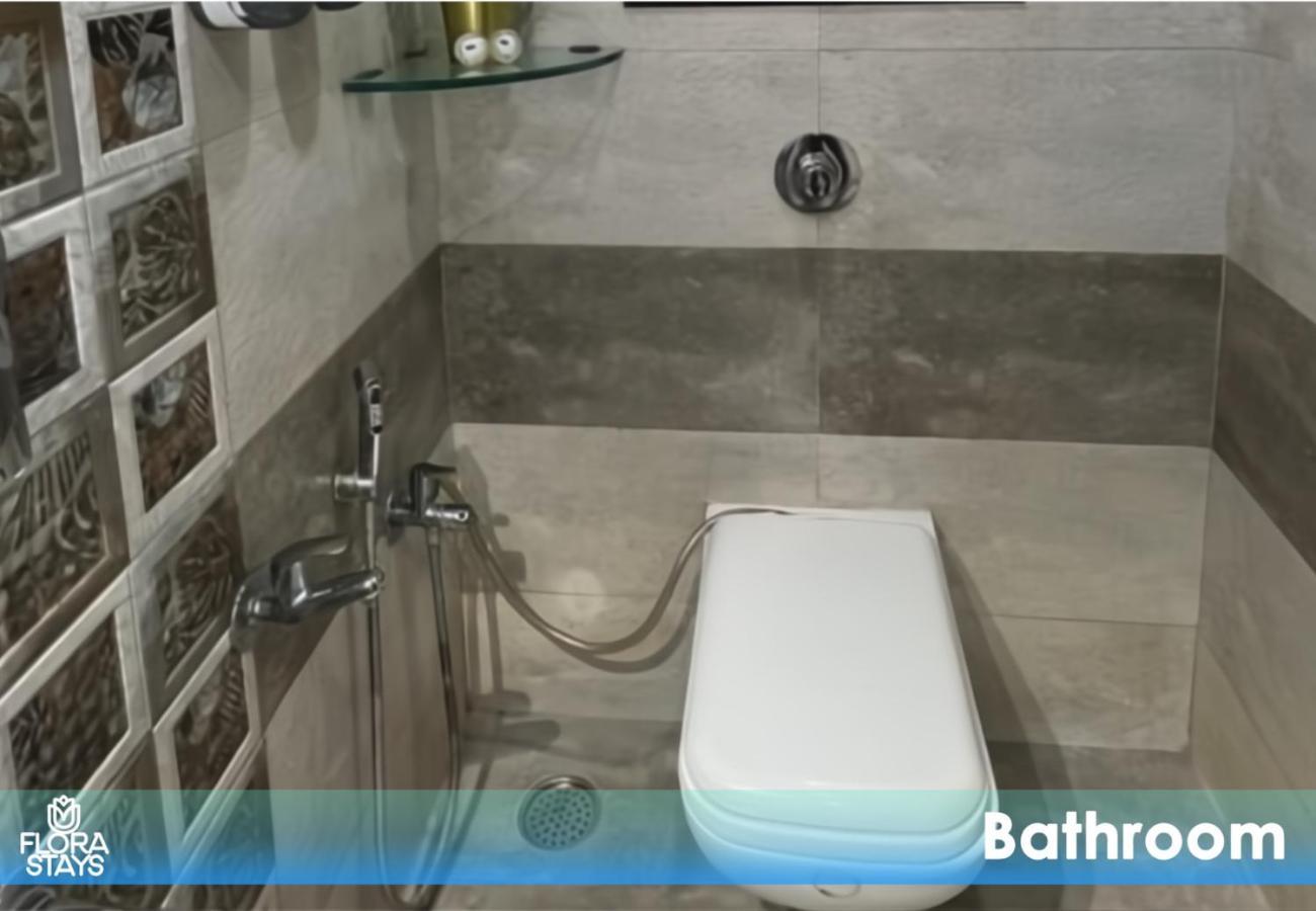 3bhk Service In Parel